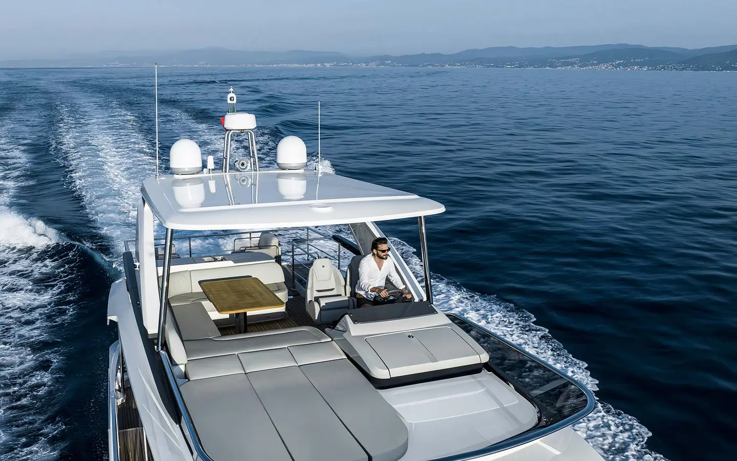 Absolute Absolute 52 FLY, official model image