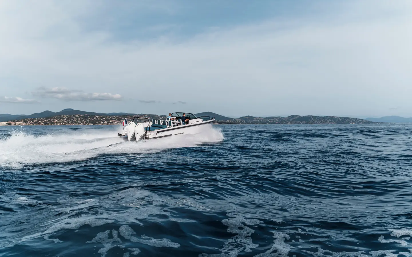 Axopar AXOPAR 37 SPYDER, official model image