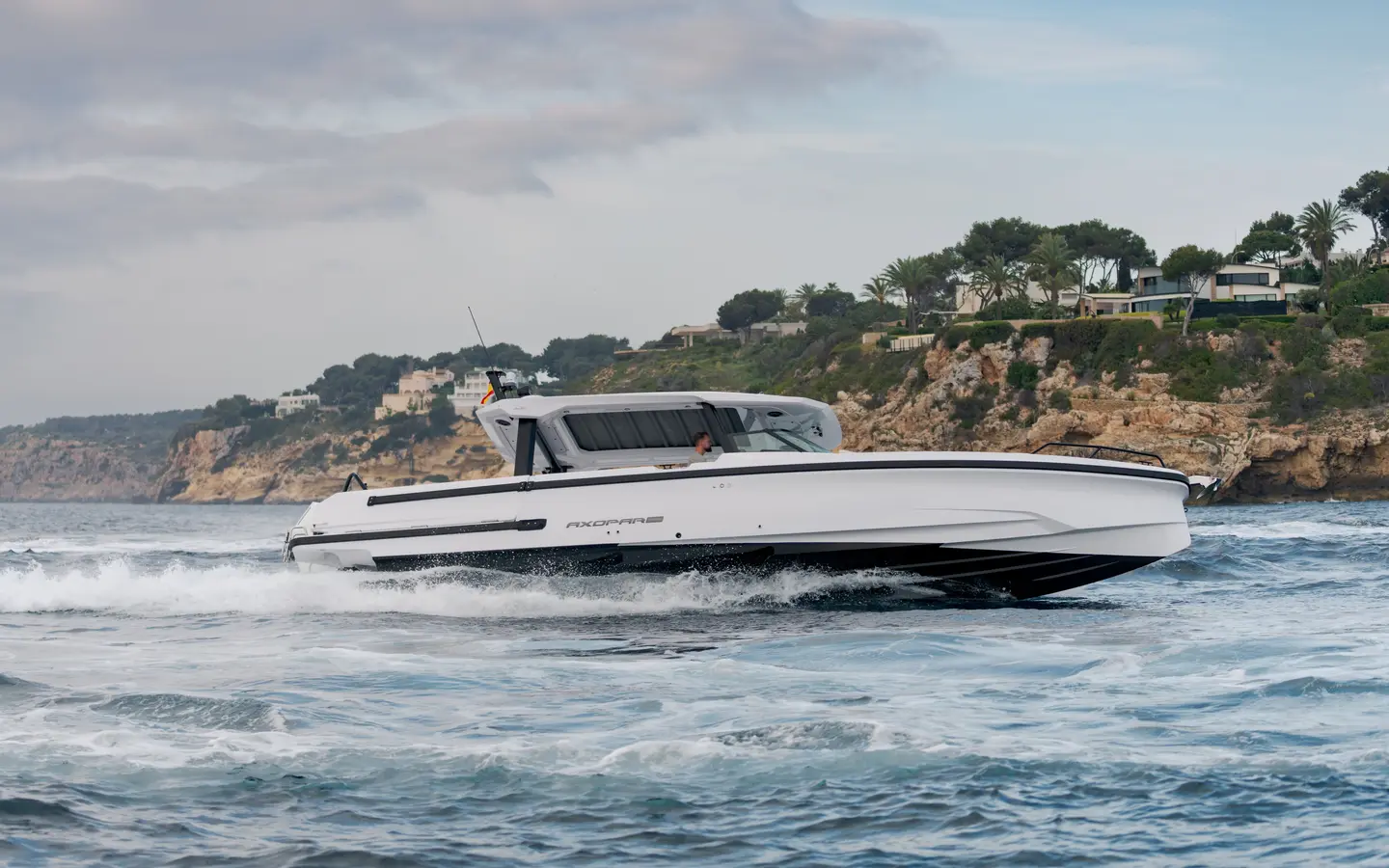 Axopar Axopar 38, official model image