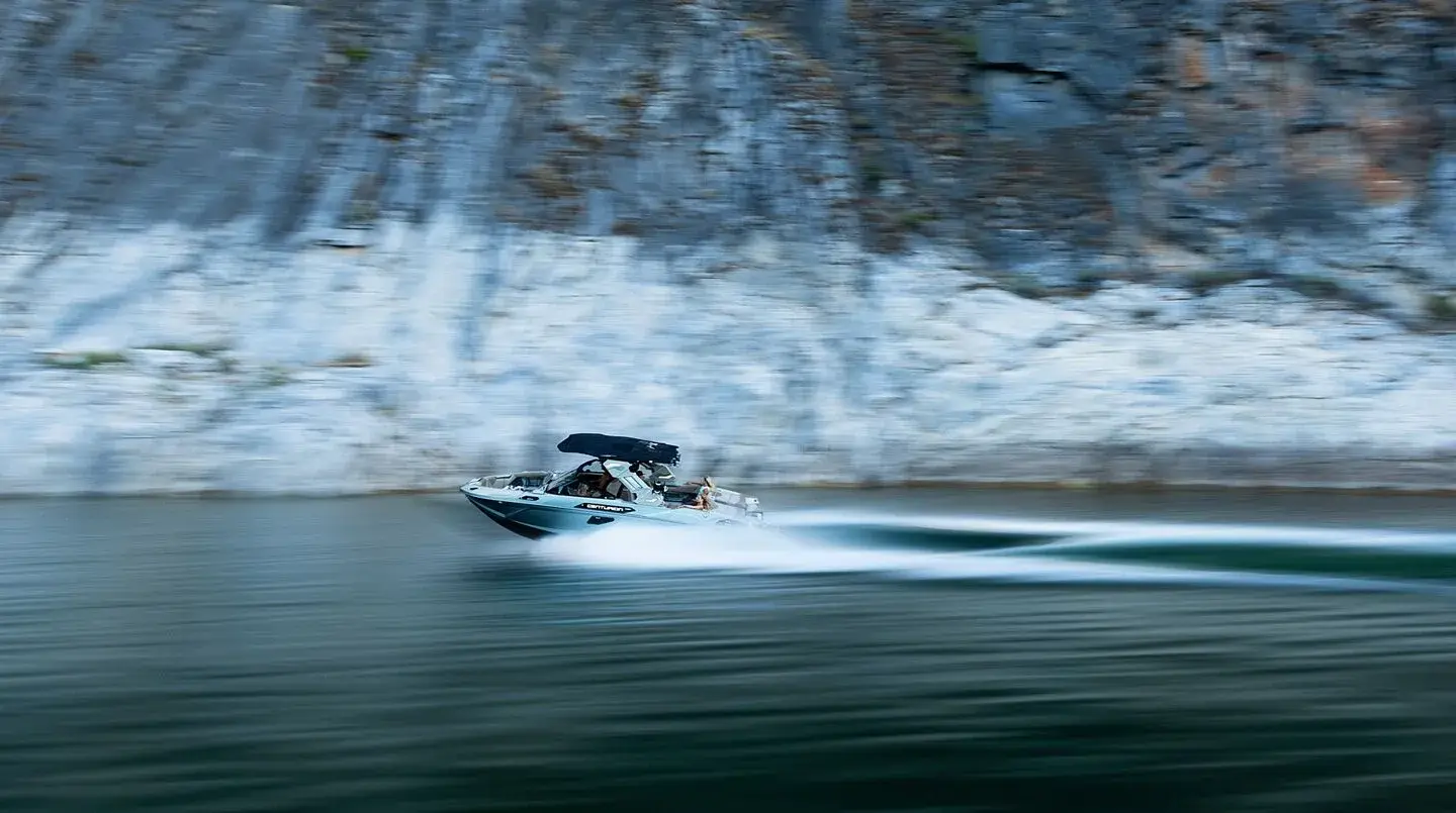 Centurion Boats 2027 RS245, official model image