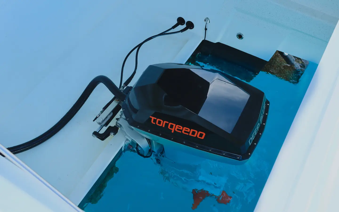 De Antonio Yachts D28 DECK/EBULL1, official model image