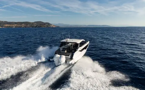 Galeon Galeon 375 GTO, official model image