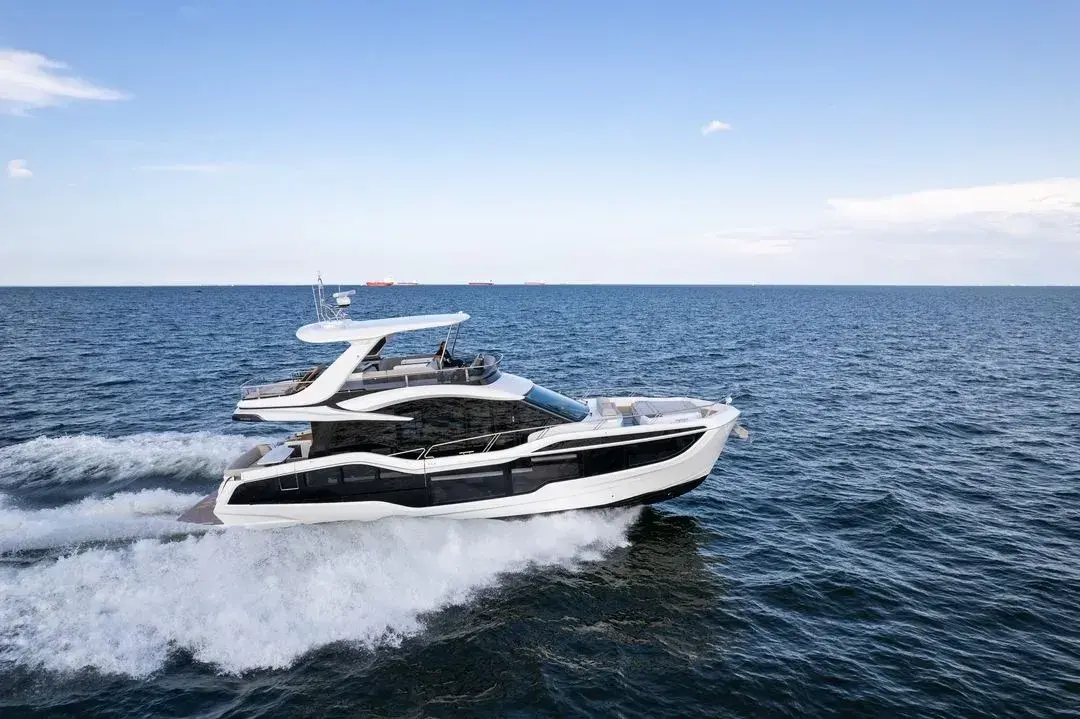 Galeon Galeon 560 FLY, official model image