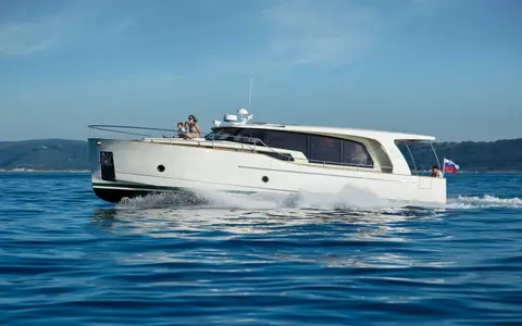 Greenline Greenline 40, official model image