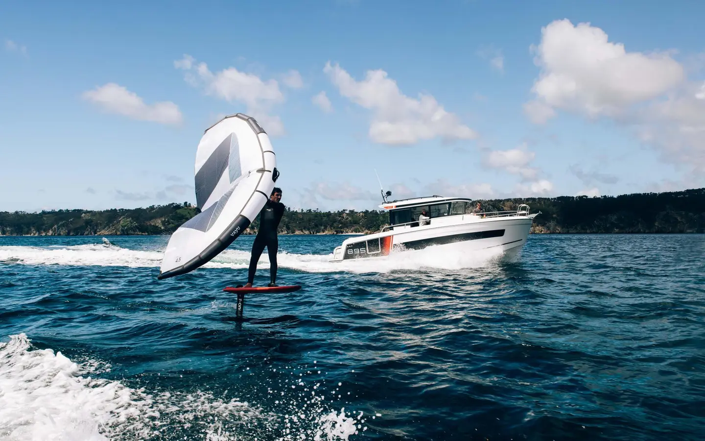 Jeanneau Merry Fisher 895 Sport, official model image