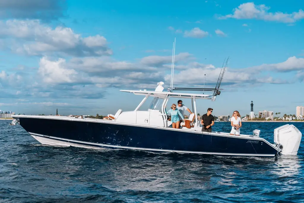 Jupiter Marine Jupiter 40 - Jupiter Marine, official model image