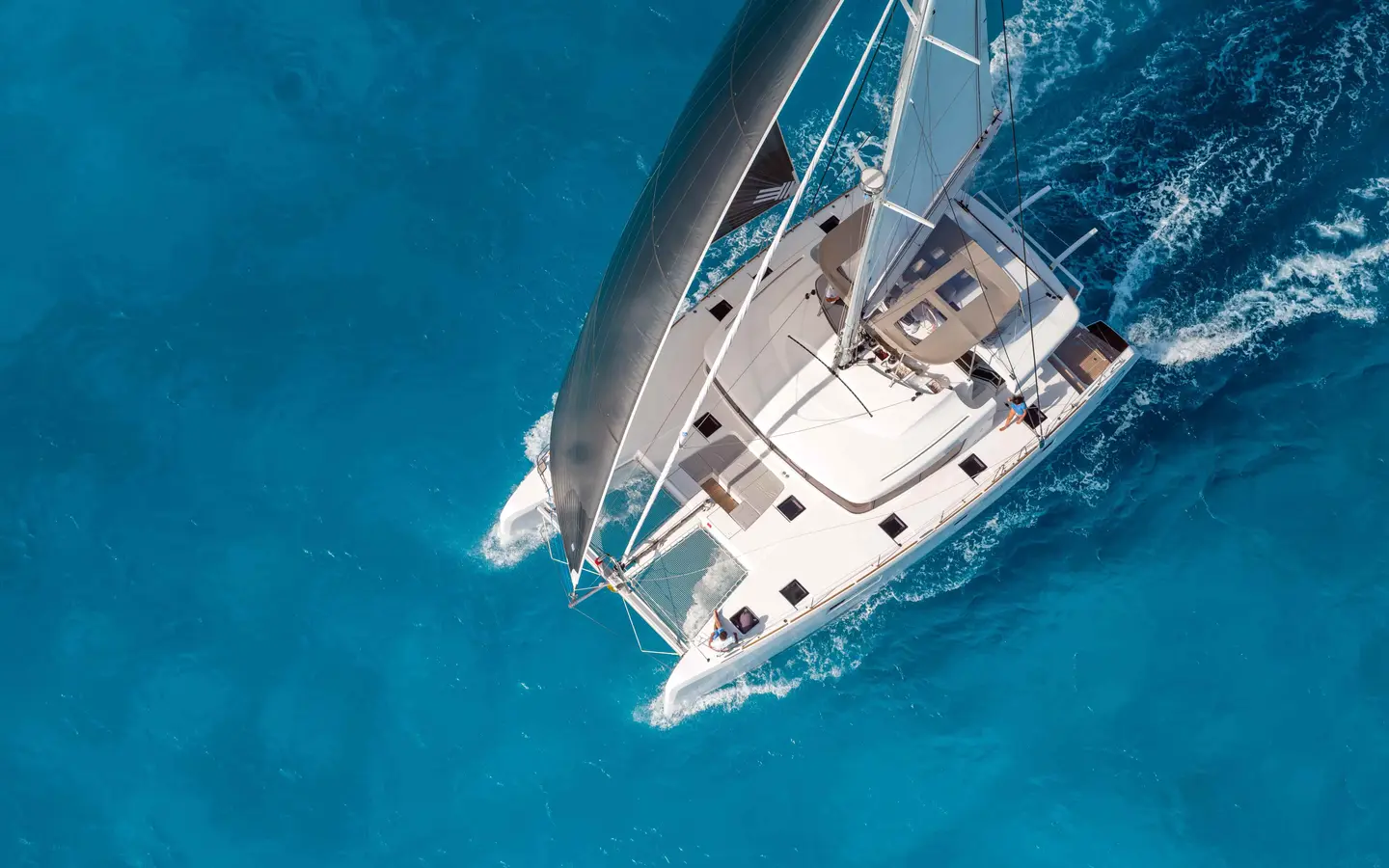 Lagoon Lagoon 52 F, official model image