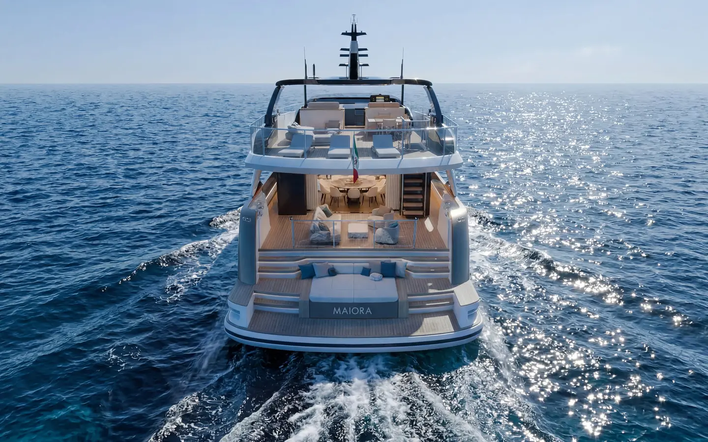 Maiora M|30 Timeless Motion and Discreet Sophistication, official model image