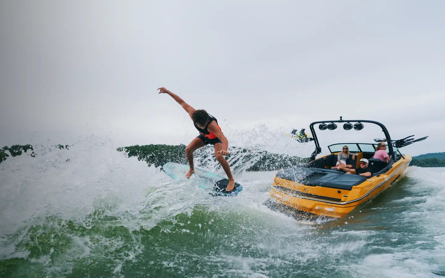MasterCraft NXT23, official model image