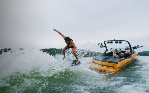 MasterCraft NXT23, official model image