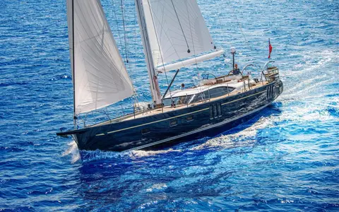 Oyster Yachts Oyster 675, official model image