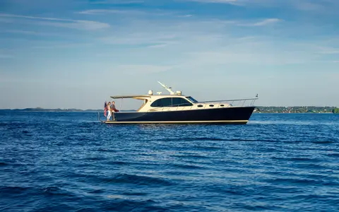 Palm Beach Motor Yachts Palm Beach 42, official model image