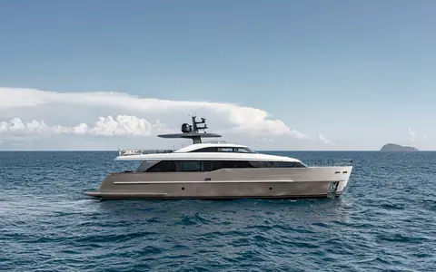Sanlorenzo SD90, official model image
