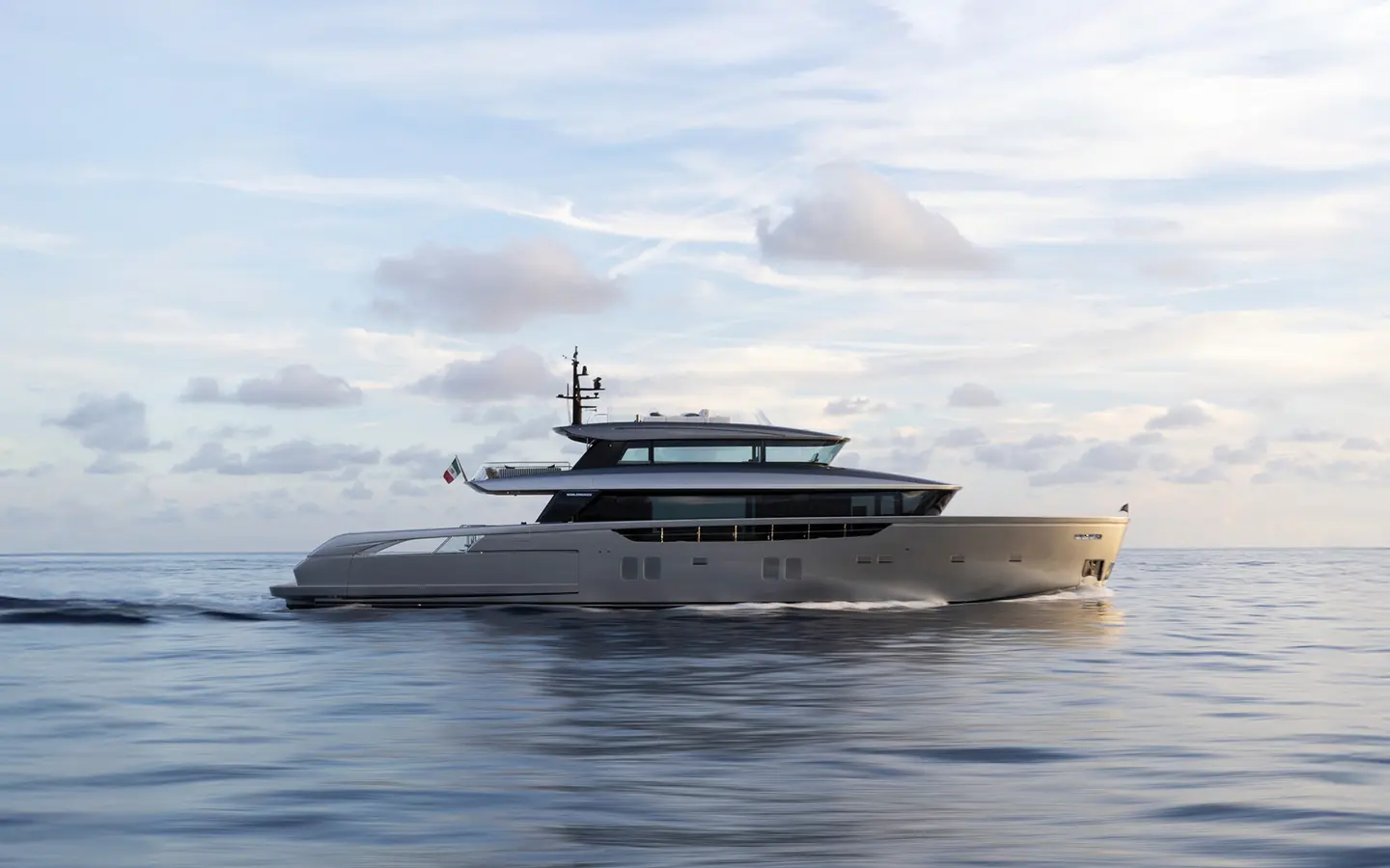 Sanlorenzo SX120, official model image