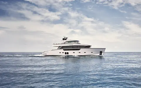 Sanlorenzo SX88, official model image