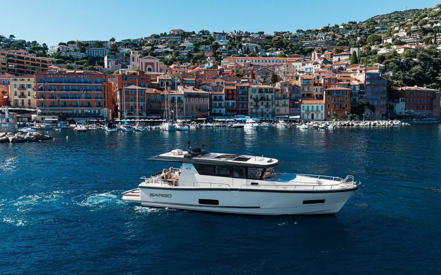 Sargo Safe, solid, and tough sportiness. New SARGO 45, official model image