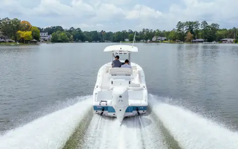 Sea Hunt Boats ULTRA 245SE – Sea Hunt Boats, official model image