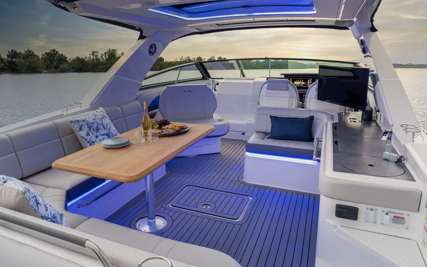 Sea Ray Sea Ray SLX 400, official model image