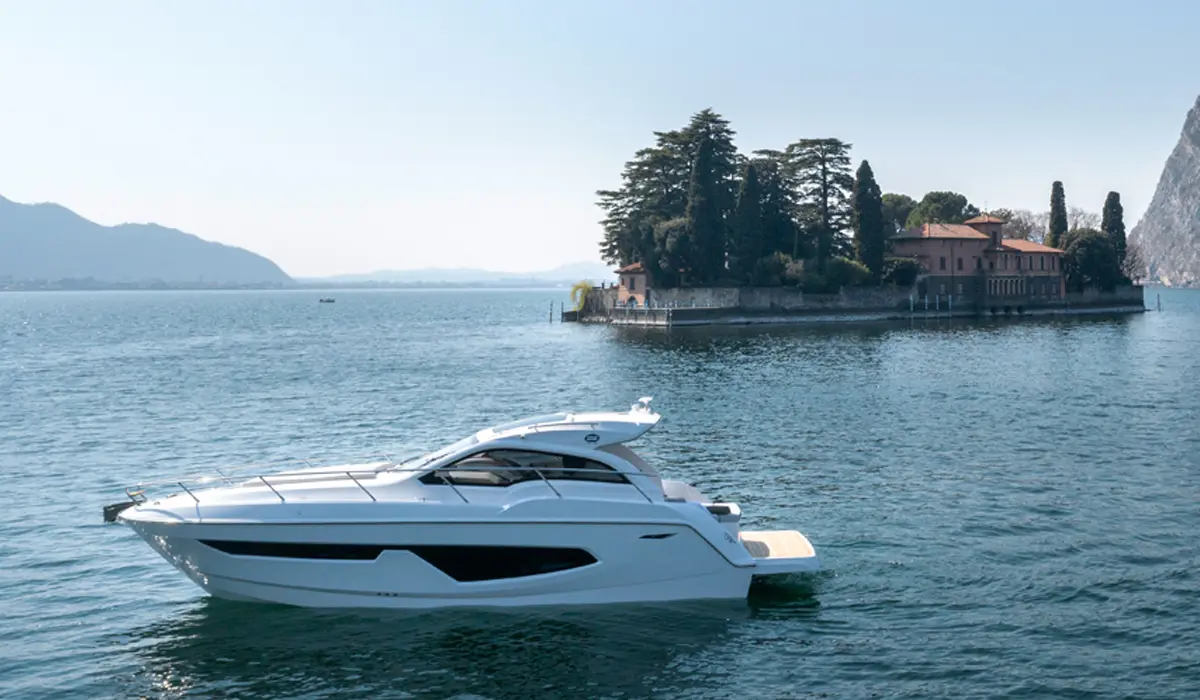 Sessa Marine C3x_inboard, official model image