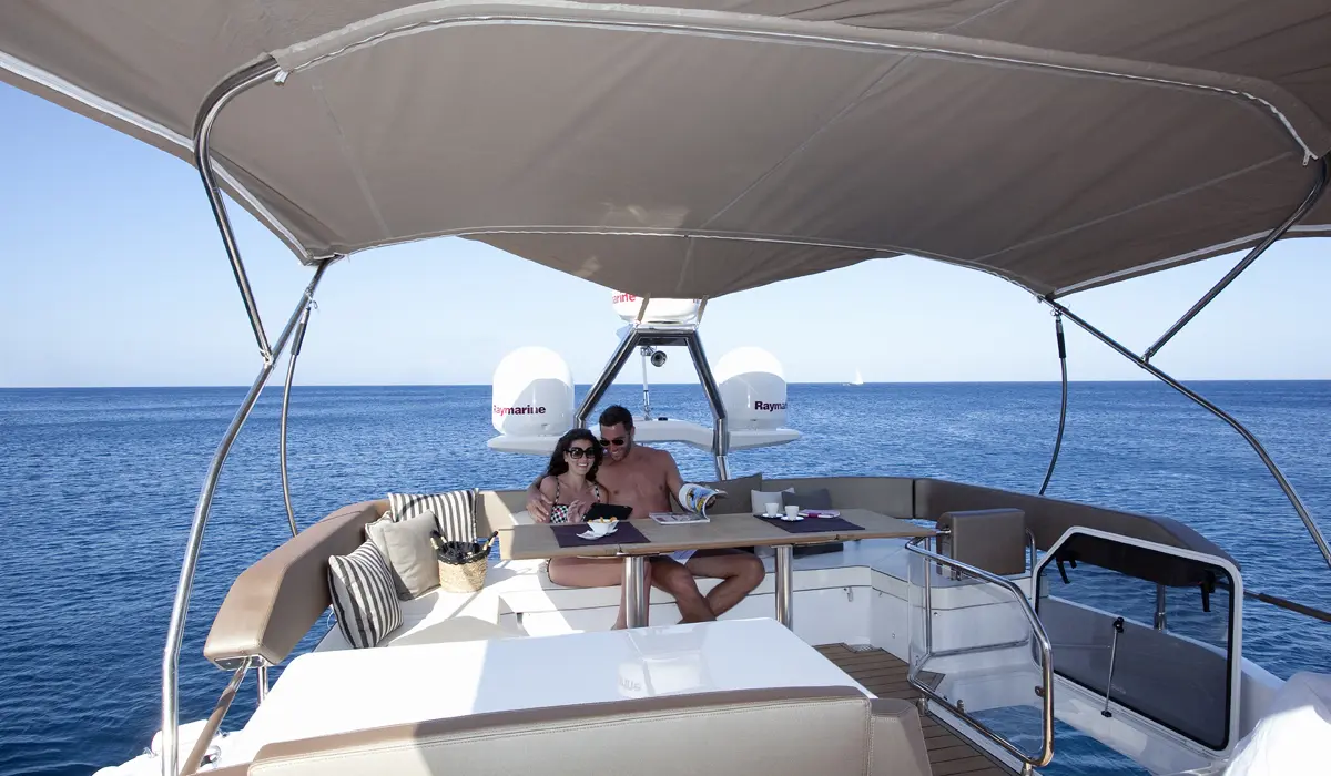 Sessa Marine Fly47 Flybridge Line, official model image