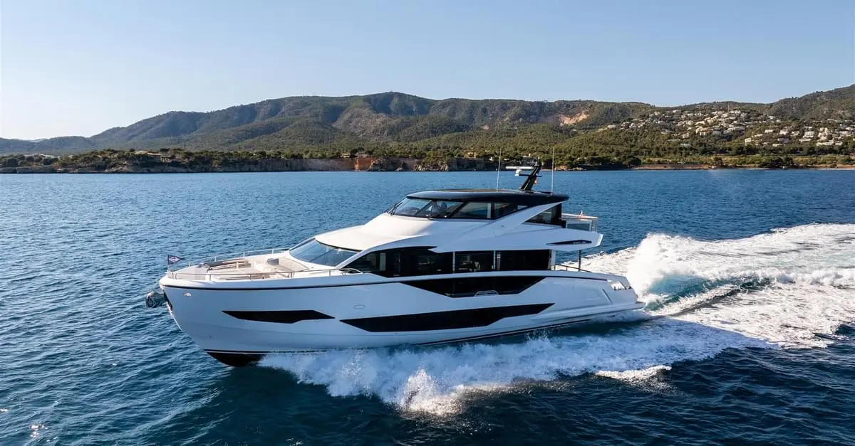 Sunseeker 90 Ocean Enclosed, official model image