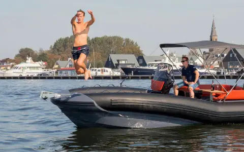 Zodiac Nautic N-ZO 680, official model image